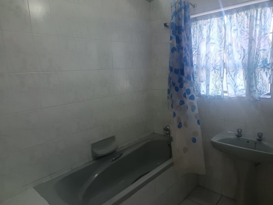 3 Bedroom Property for Sale in Rhodesdene Northern Cape